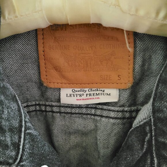Handpainted Black Denim Levi's Jacket Size S - Picture 5 of 5